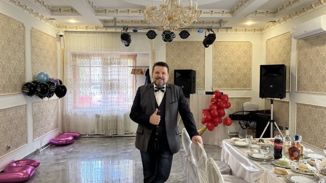 Ведущий на юбилей