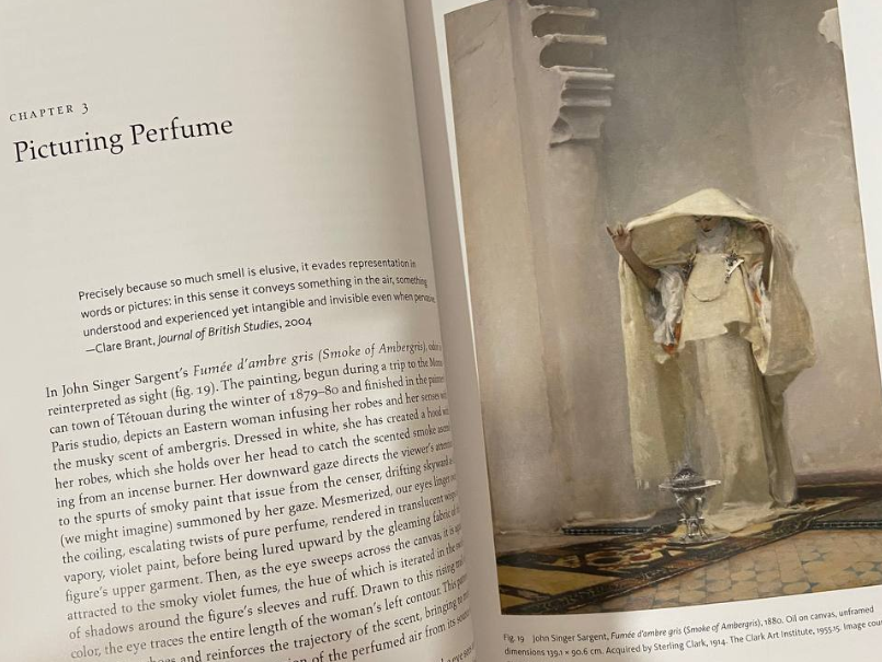 Понравилась картина в книге на нашу тематику, женщина ароматизирует свою одежду при помощи ароматической лампы с щепками драгоценного уда... этот яркий благородный аромат ни с чем не перепутаешь