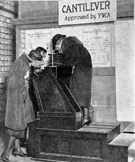 Реклама обувного магазина «Brouwer». 1922. Деталь