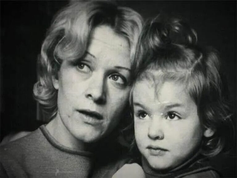 Ксения с матерью