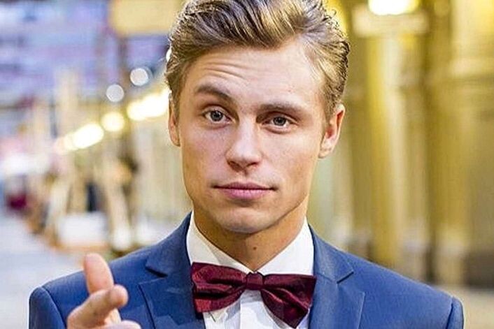 Александр Головин