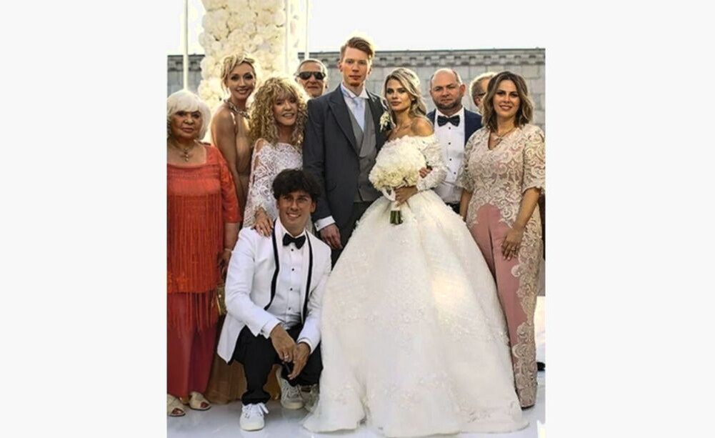 Свадьба была роскошная, знатная