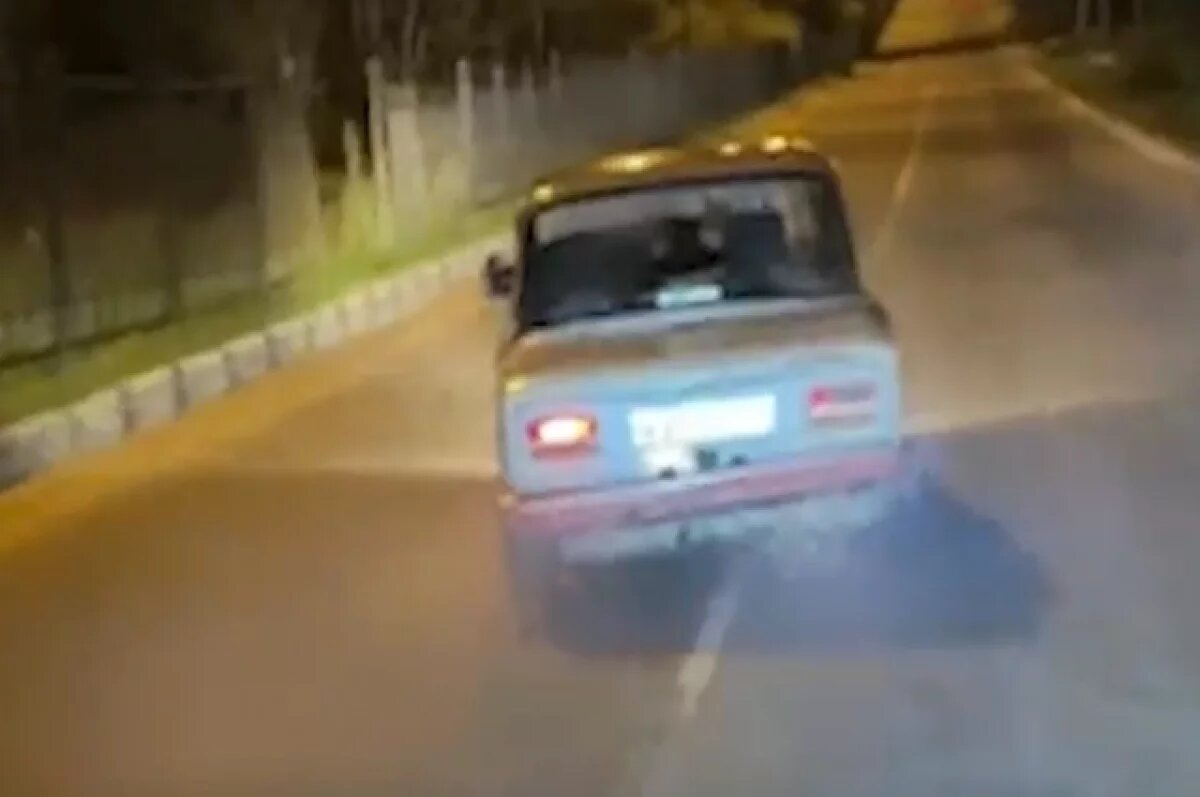    В Охе подростки устроили ночные гонки на «Жигулях» и мотоциклах