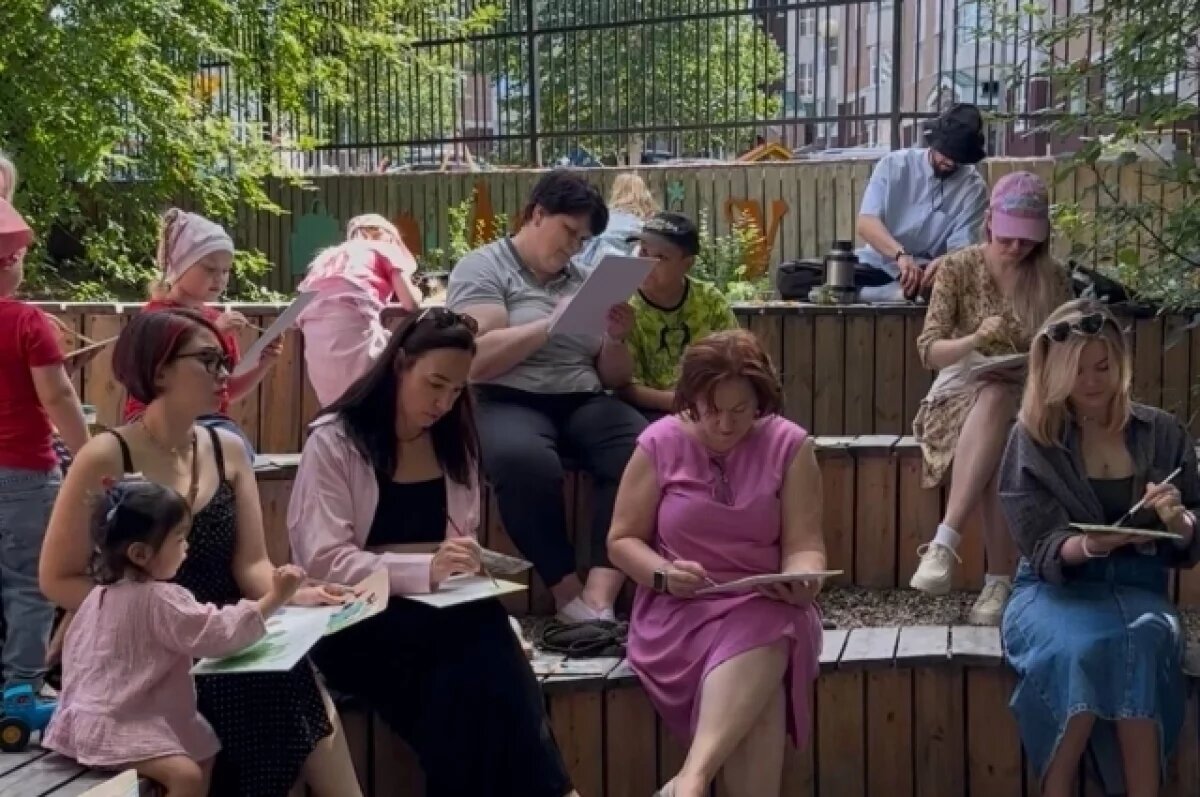    На мероприятие горожане пришли семьями, с детьми.