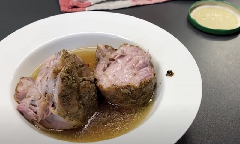 Мясные деликатесы на зиму: как приготовить нежнейшее мясо паштетной консистенции прямо в банке