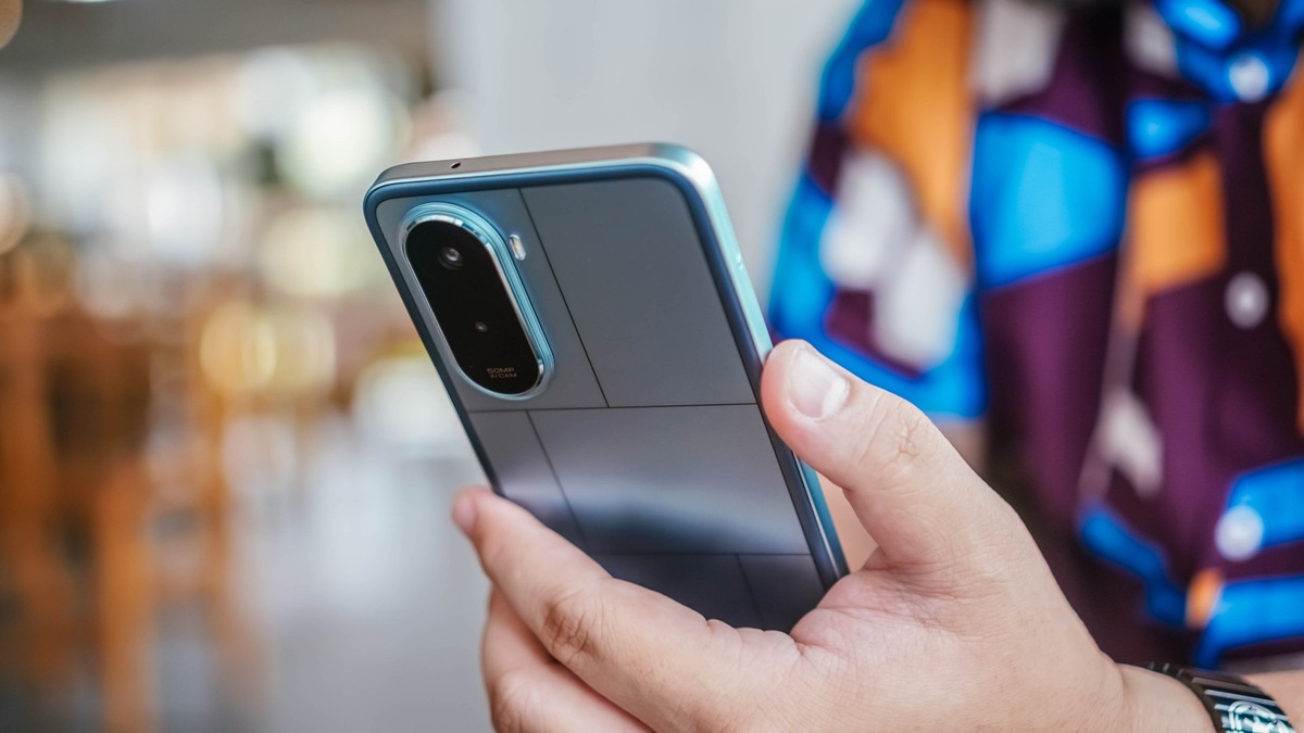 Poco M7 — смартфон, который уже появился в России и Европе. Он обещает стать хитом среди недорогих моделей: мощный аккумулятор, большой экран и доступная цена.