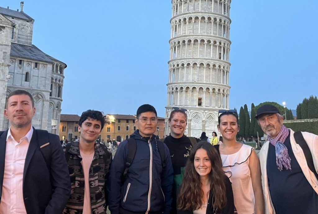 Некруз – второй слева
Фото из личного архива героя