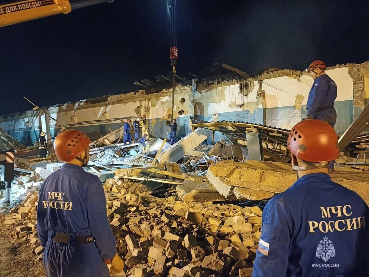    Место взрыва на заводе в Шиловском районе Рязанской области© Фото : МЧС Рязанской области/Telegram