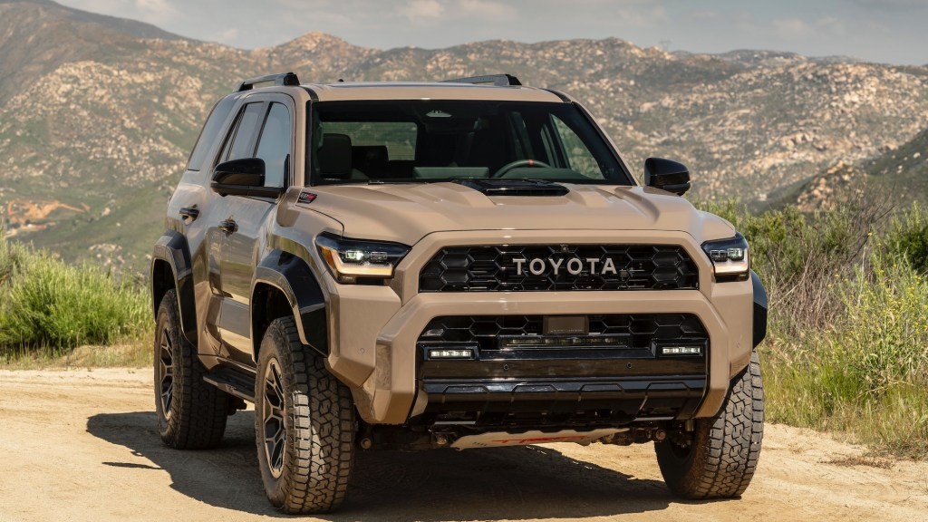 В 2025 ГОДУ TOYOTA 4RUNNER БУДЕТ ПОЛНОСТЬЮ ОБНОВЛЕНА, ВКЛЮЧАЯ КУЗОВ, ДВИГАТЕЛЬ, ПОДВЕСКУ И ГЕОМЕТРИЮ.