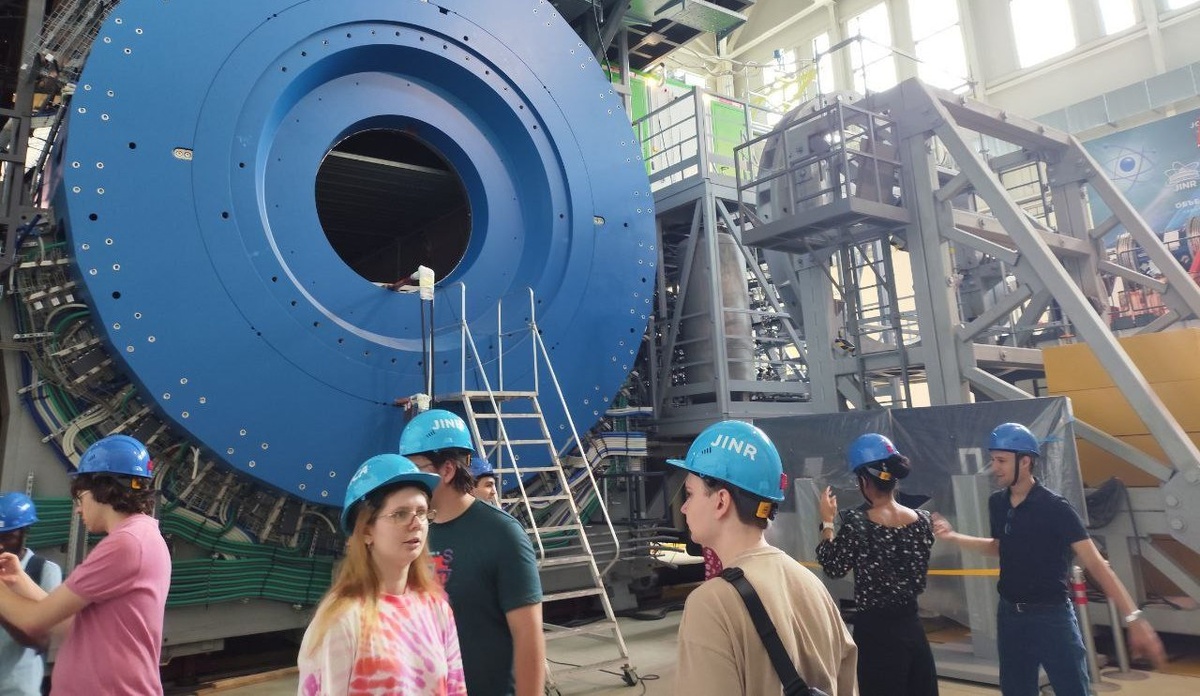 Молодые учёные ТГУ на стажировке в ОИЯИ
Фото предоставили сотрудники ФФ ТГУ