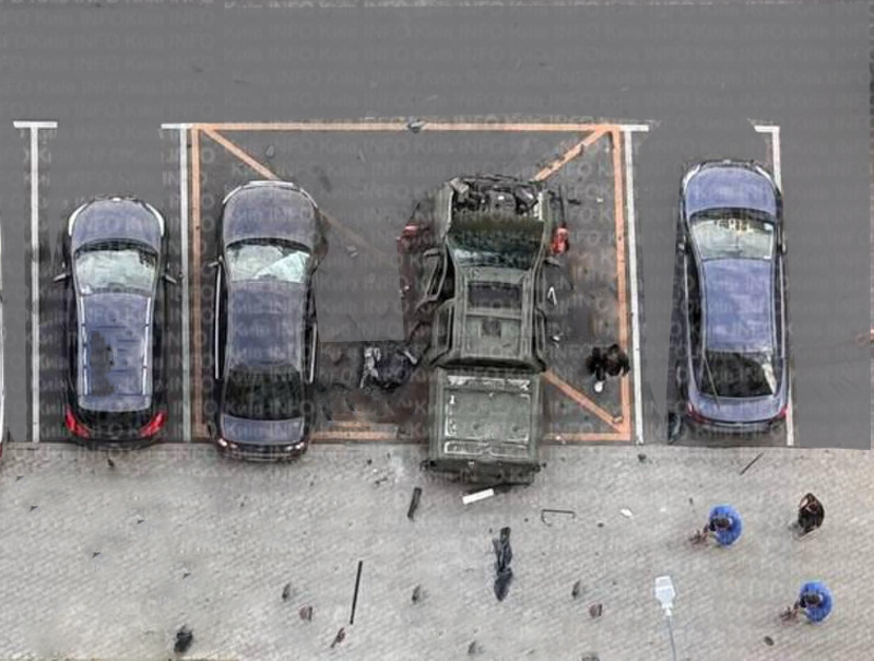 Взорванный в Киеве военный автомобиль