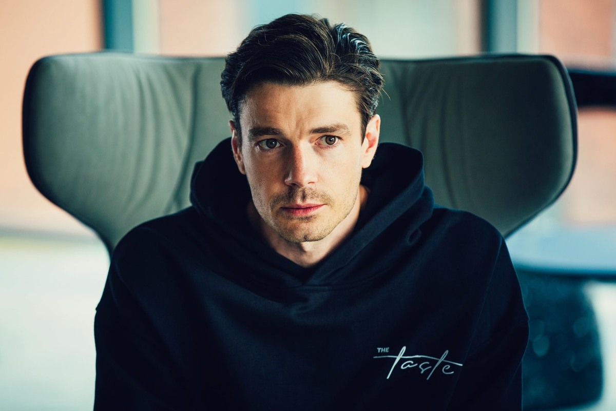 Максим Матвеев "Чужие деньги"