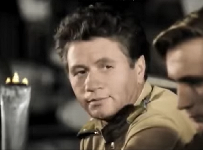 Фрагмент фильма, когда капитан Титаренко произносит знаменитые слова