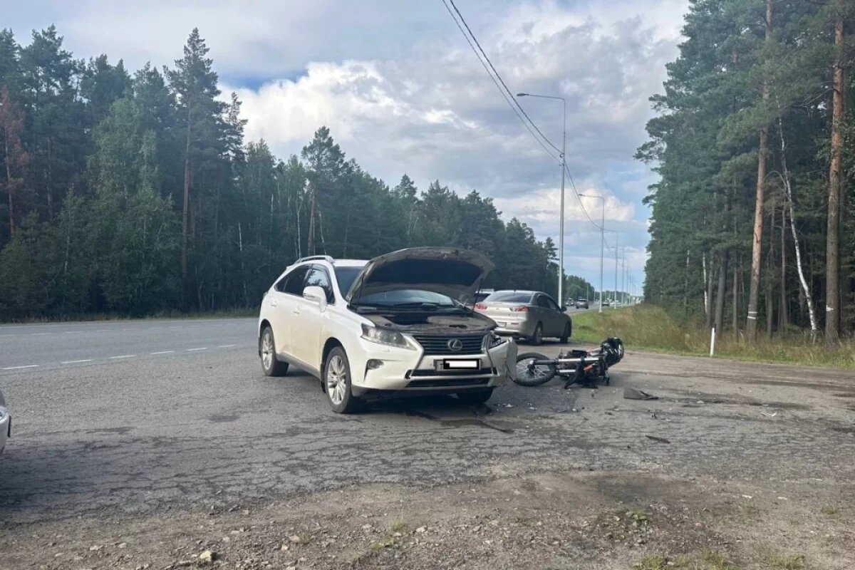    15-летний мотоциклист пострадал в столкновении с Lexus в Кургане