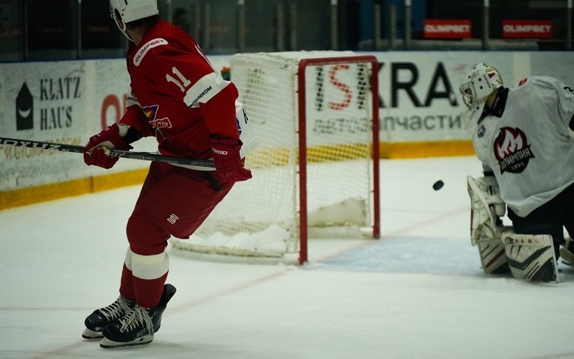    Хоккейная «Ижсталь» обыграла «Олимпию» в товарищеском матче