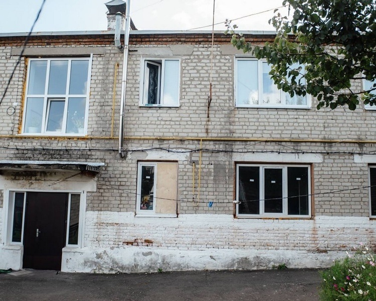     Хинштейн потребовал наказать подрядчиков за некачественный ремонт домов во Льгове