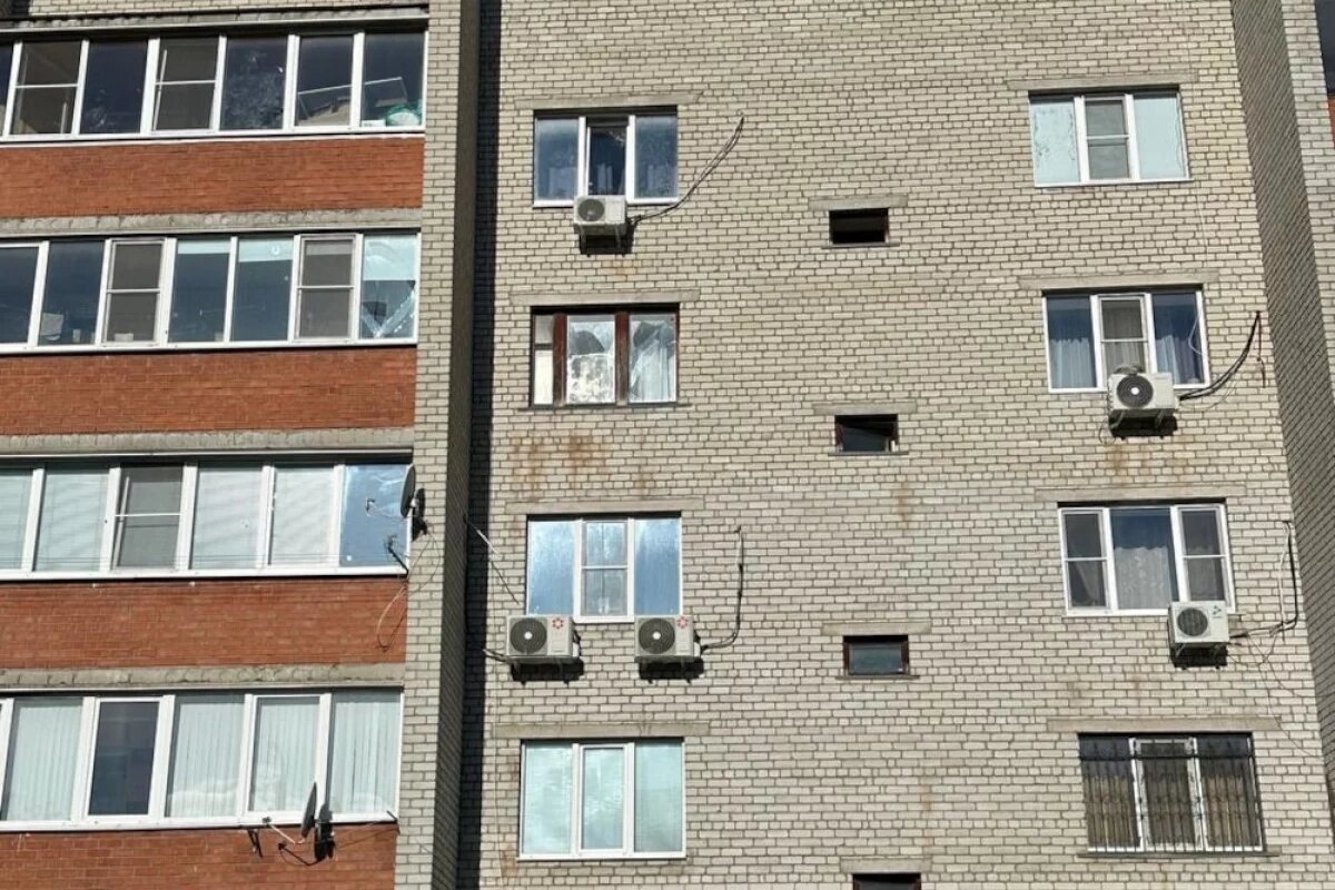    В Курской области в Рыльске из-за обстрела повреждены дома и инфраструктура