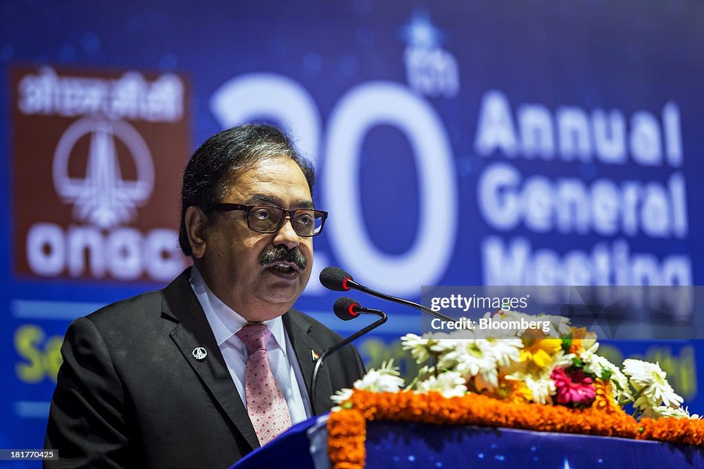 Oil & Natural Gas Corp. (ONGC). Председатель правления Судхир Васудева принял участие в Ежегодном Общем собрании акционеров, 25 сентября 2013 г.,  Нью-Дели, Индия.
Фотограф: Грэм Крауч/Bloomberg через Getty Images