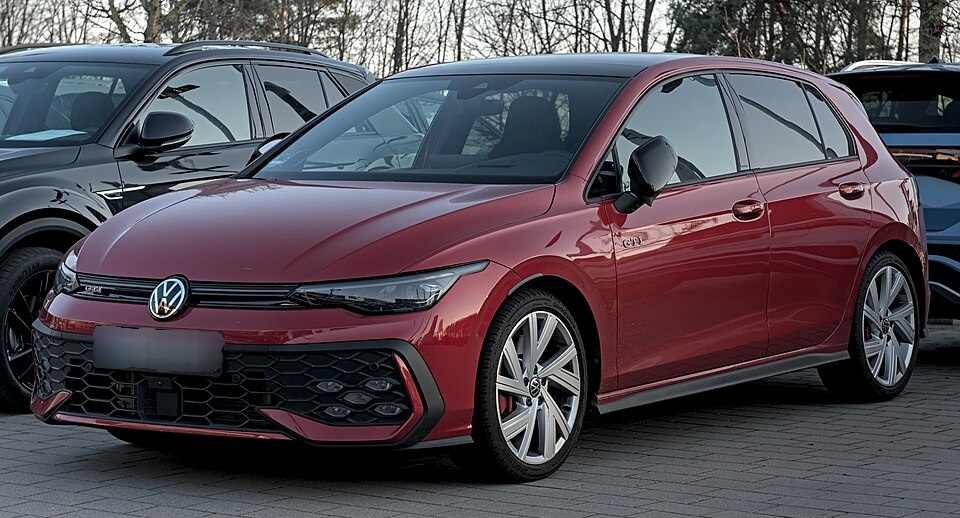 Volkswagen Golf    Источник: Википедия