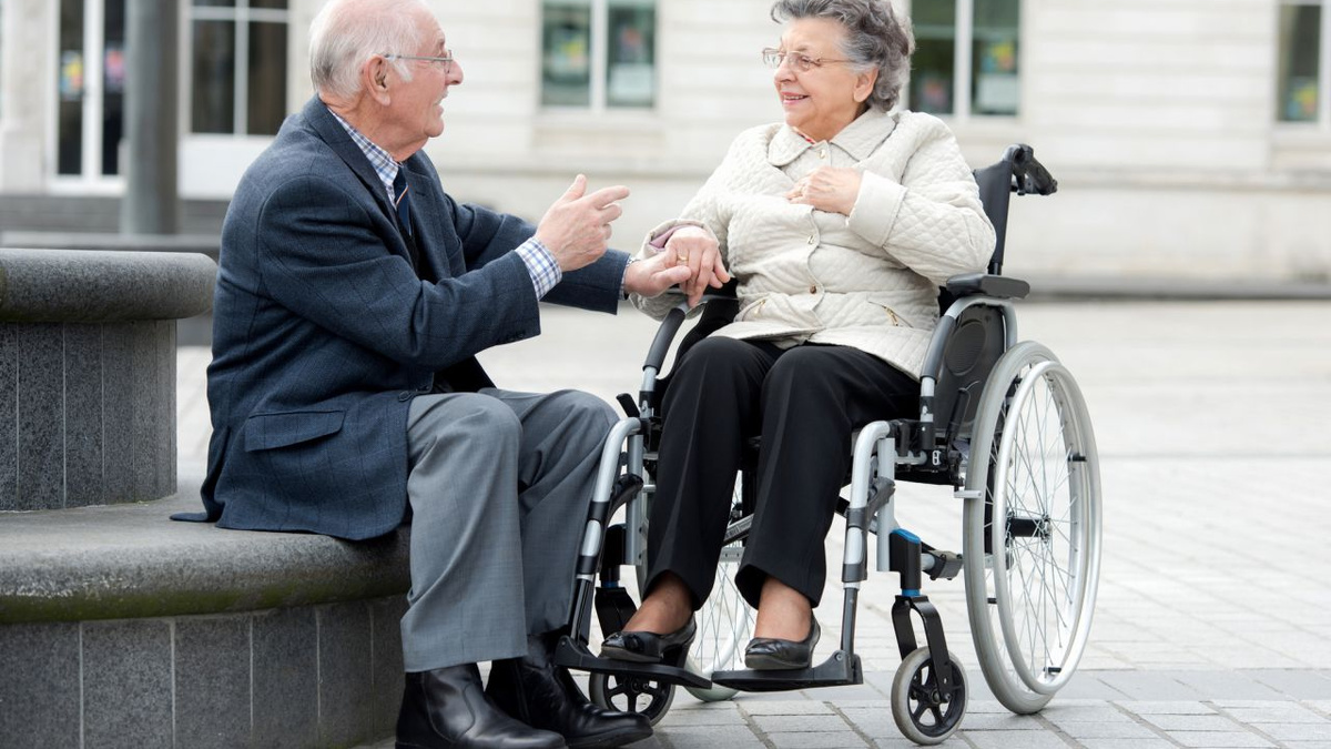 Малоизвестная надбавка, которая увеличит доходы пенсионера за нетрудоспособного супруга