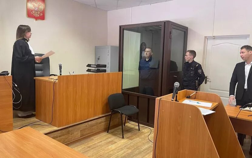    Начальника отдела ГАИ Удмуртии задержали за выдачу «красивых» номеров