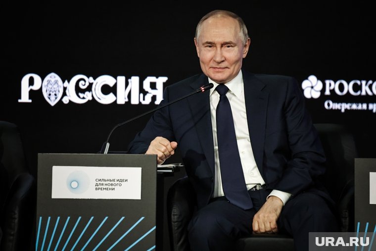  Путин подарил мотолюбителю с Аляски новый «Урал»  📷
