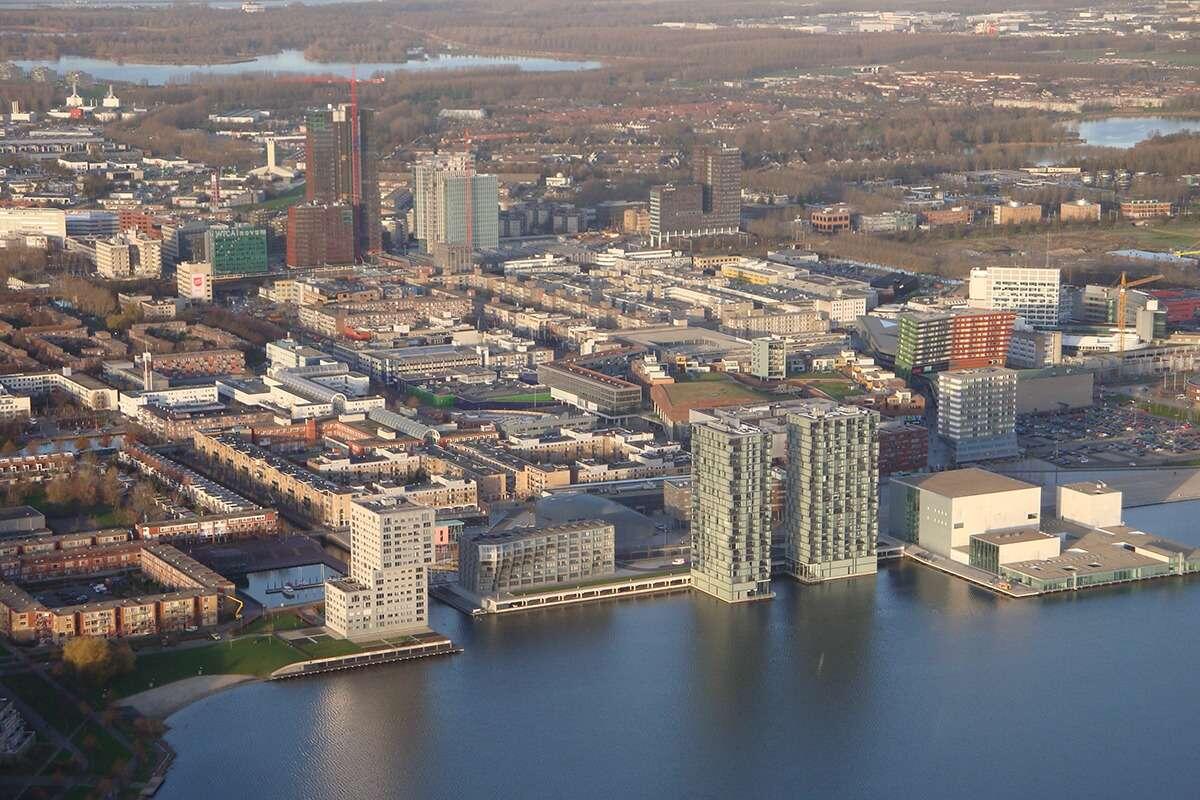 Фото из интернета. Алмере с высоты.