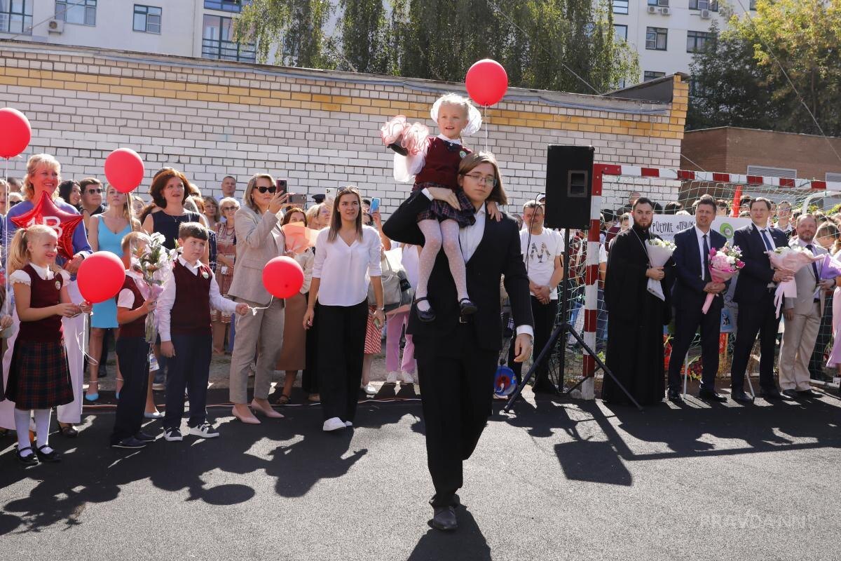    14 тысяч ребят — первоклассники
