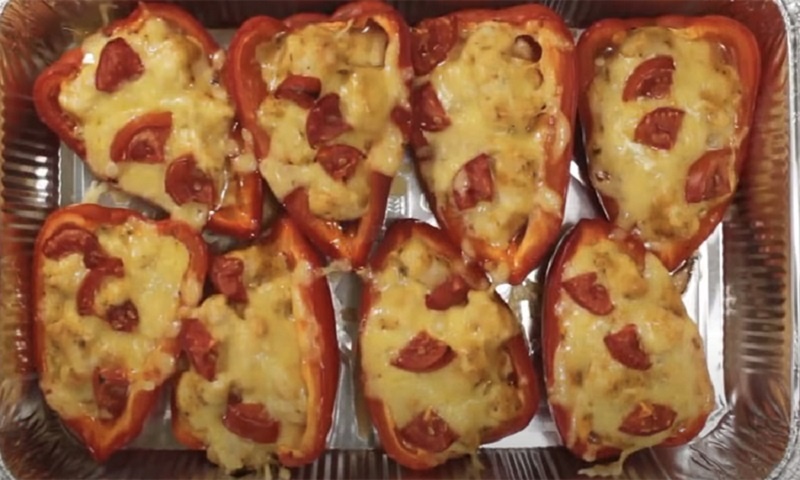 Фаршированные перцы половинками: секрет сочной начинки и вкусного сока на каждый день
