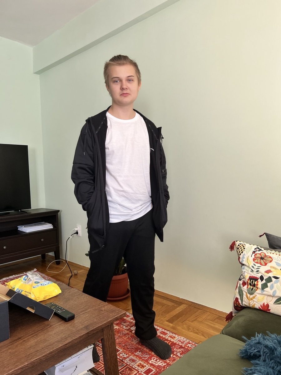 Обычная одежда для школы.