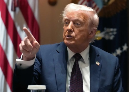    Трамп возложил ответственность за судьбу войны на Украине на Зеленского. Что пишут СМИ?