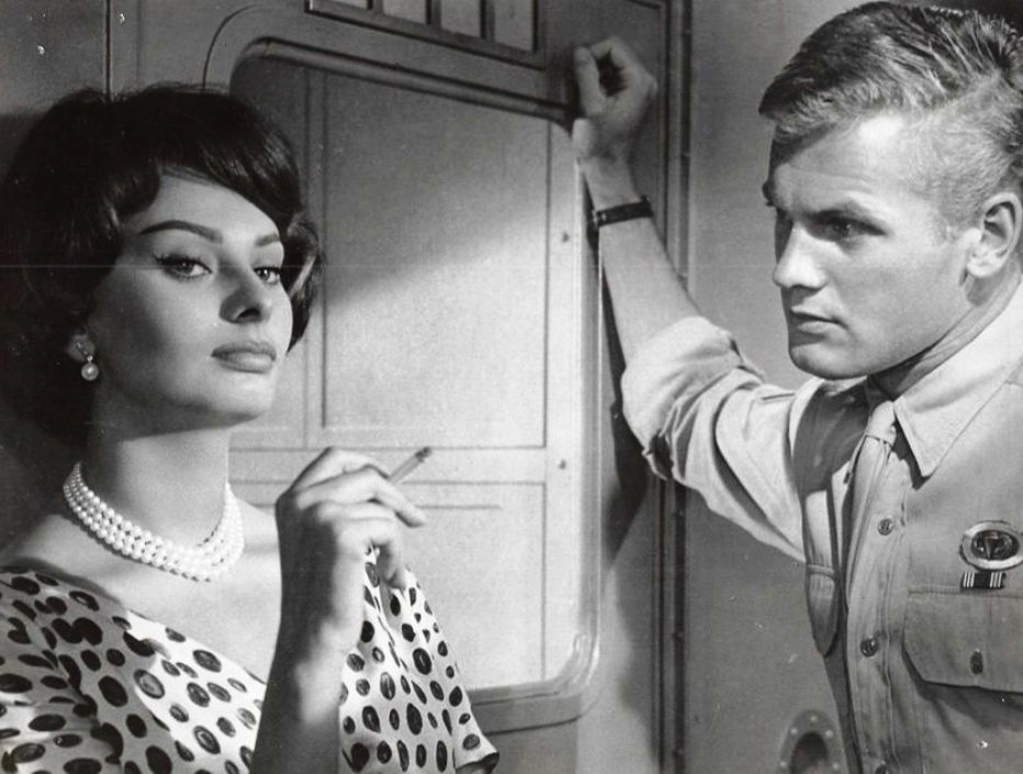 Софи Лорен (София Шоколоне) и Таб Хантер в фильме "Такая женщина". 1959 год.