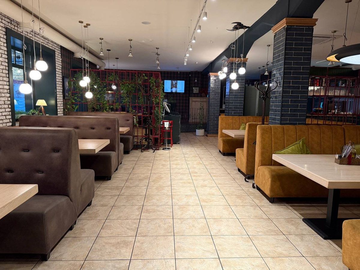 Зал налево от входа