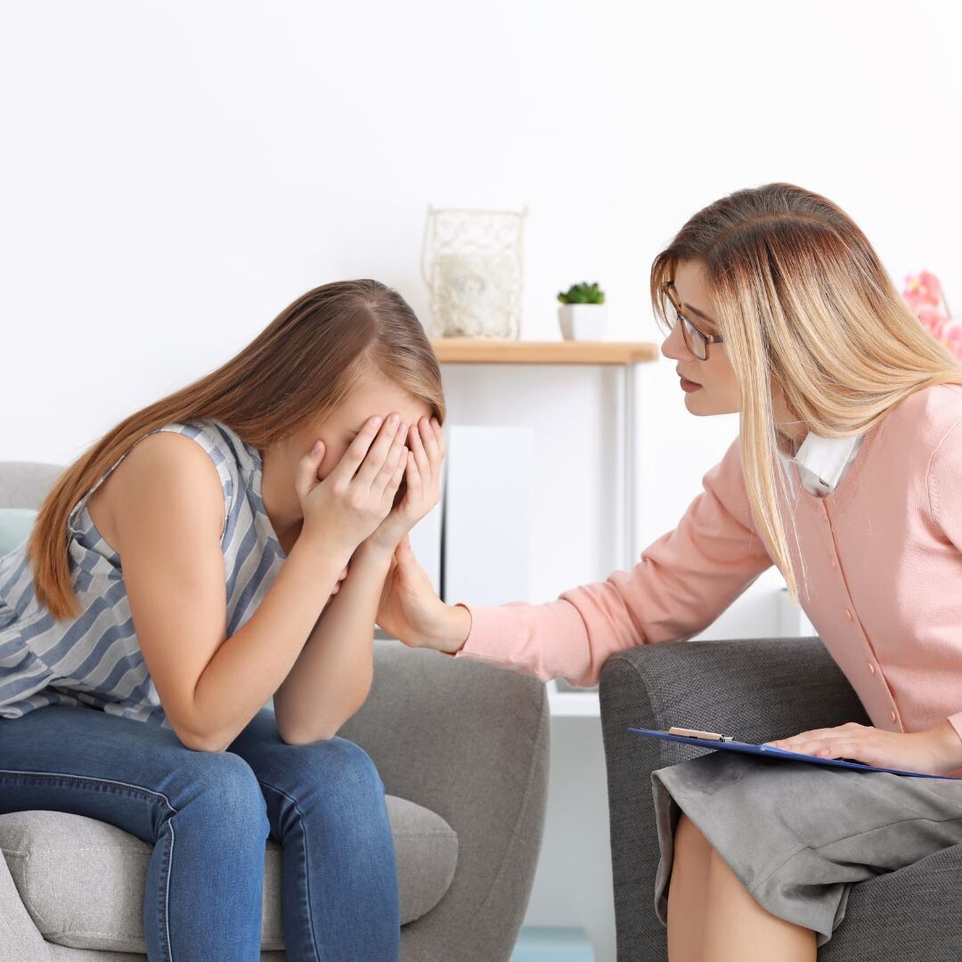 Об авторе

Ксения Рязанова — врач, детский психотерапевт. Имеет богатый опыт работы с детьми и подростками, помогает родителям и педагогам понимать психологические потребности ребенка, а также разрабатывать эффективные методы поддержки и развития.