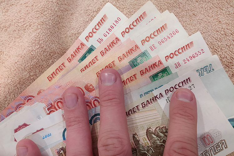    За обыкновенную акцию и привилегированную компания выплатит по 14,35 рубля. Это почти в 3 раза меньше, чем за аналогичный период прошлого года.   
Фото: Maksim Konstantinov/Global Look Press / www.globallookpress.com