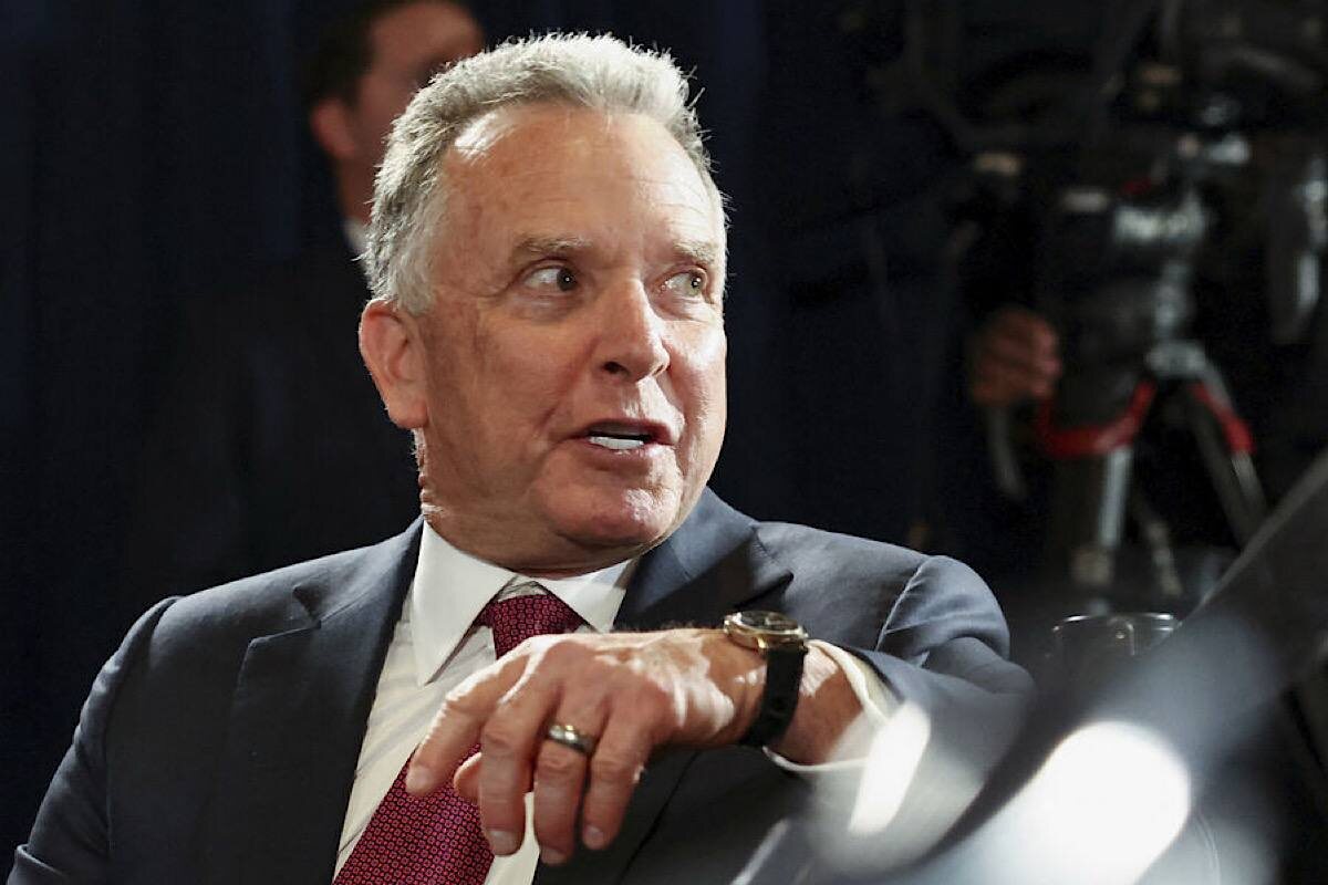    Фото: Kevin Lamarque, источник: Reuters