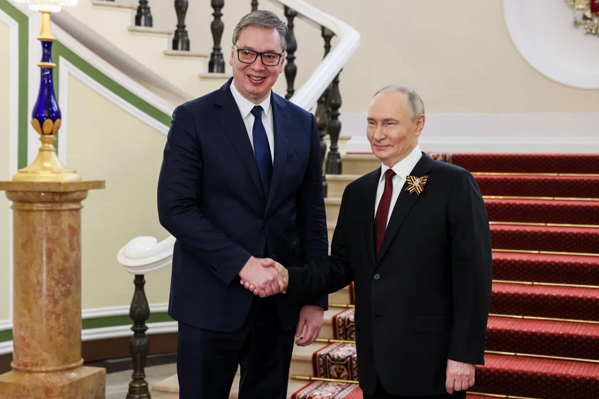 Президенты Сербии и России