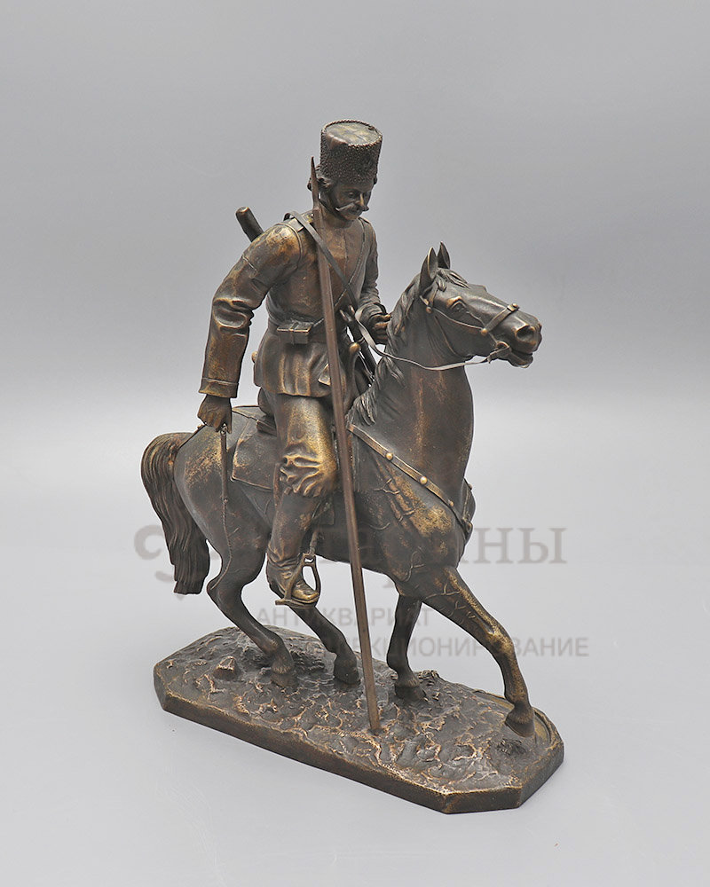 Старинная кабинетная скульптура «Казачий командир», скульптор Напс Е. И., бронза, Россия, 2-я пол. 19 в. Фото с нашего сайта dvaveka.ru