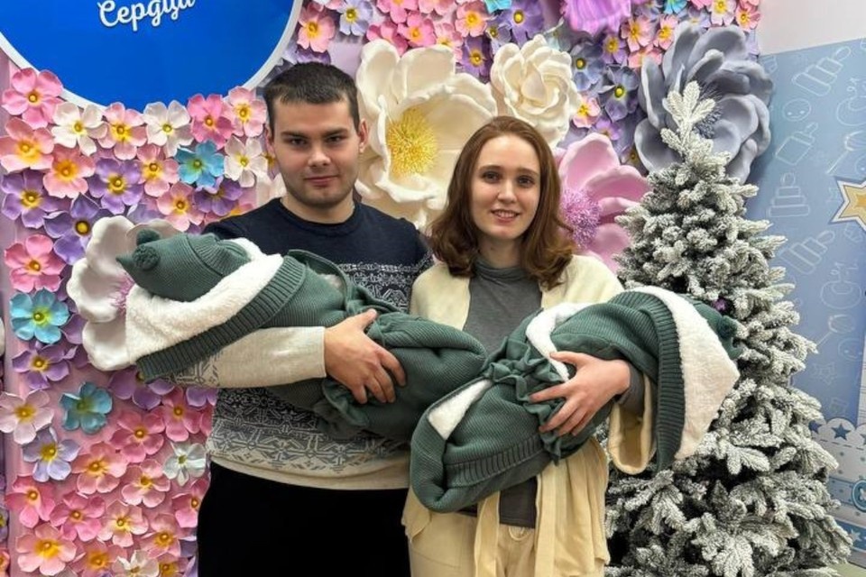 После трех месяцев борьбы за жизнь и здоровье малышек их с мамой выписали домой. Фото: ПЦ Ростовской области. 