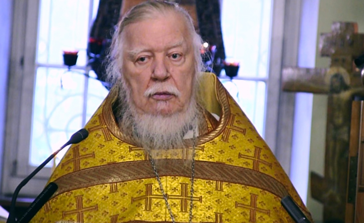 Димитрий Смирнов (07.03.1951 — 21.10.2020 гг.) — протоиерей, церковный и общественный деятель.