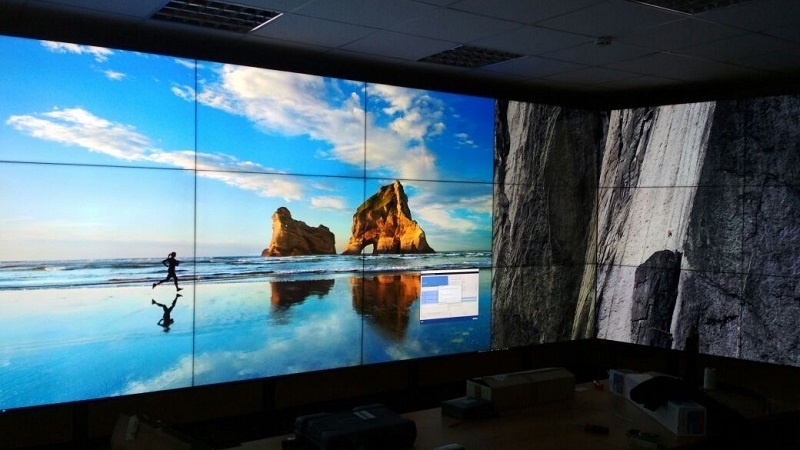 LCD-видеостена в интерьере