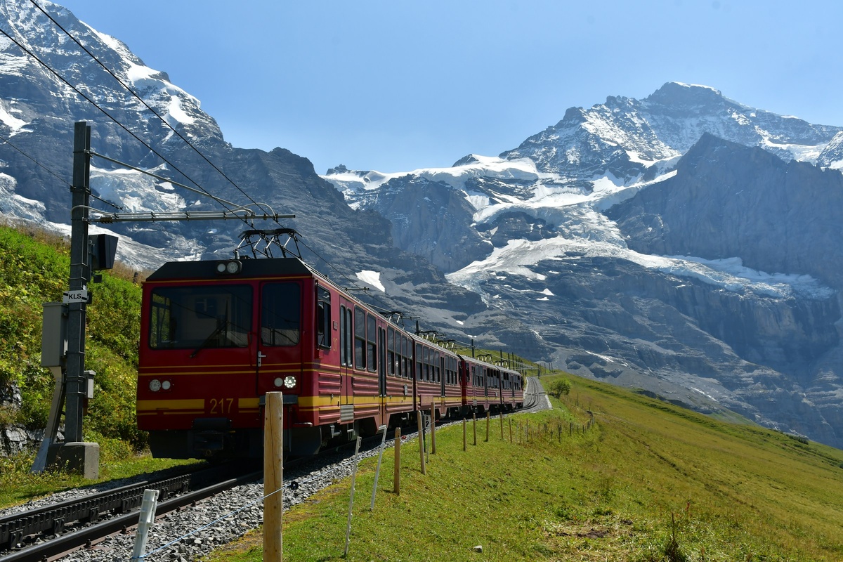 Фото с бесплатного фотостока https://unsplash.com, автор Martin Derksen