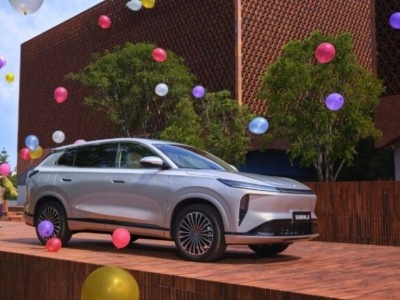    Dongfeng анонсировала гибридный кроссовер Aeolus L8 PHEV c запасом хода до 2250 км