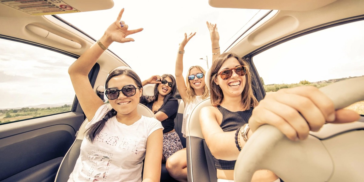 Фото заимствовано - https://kasheloff.ru/photos/pesni-v-poezdku-na-mashine/24