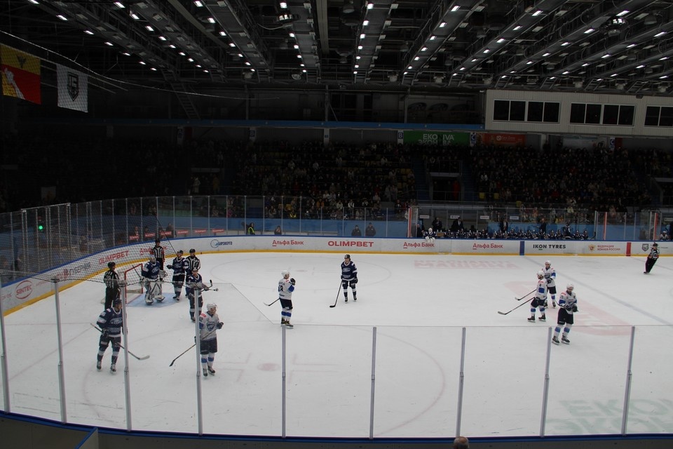    Воронежские хоккеисты даже на одну результативную атаку не наиграли. Алексей СЕРГУНИН