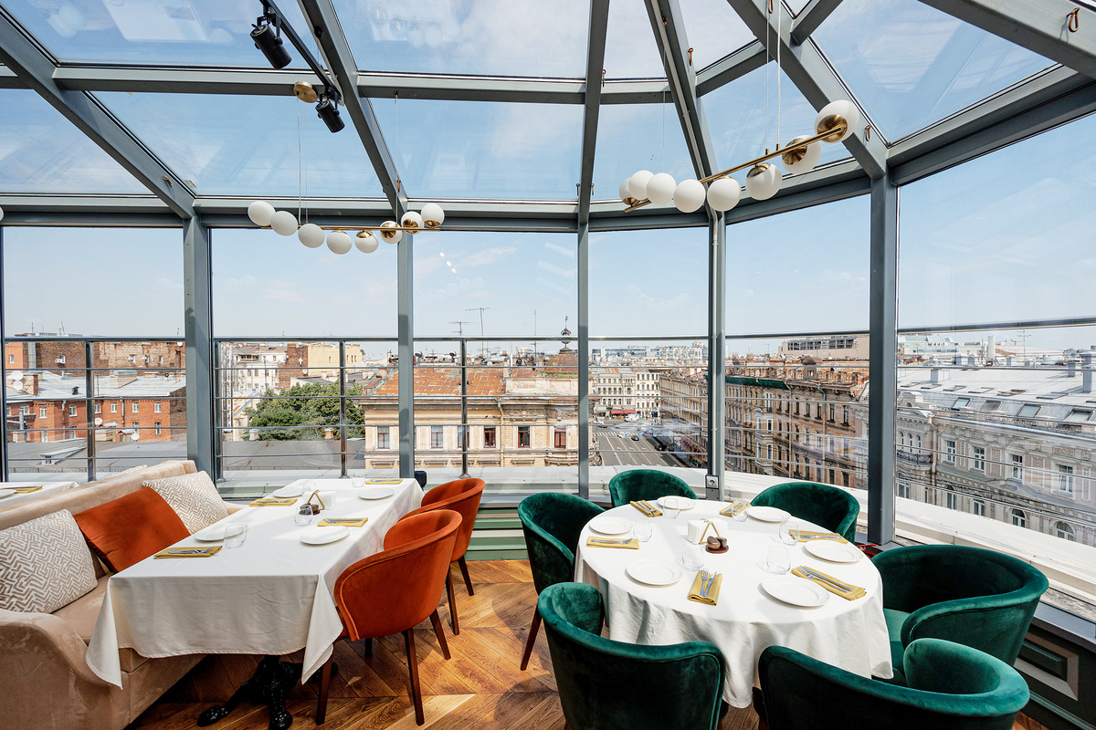 Ресторан "Гастрономика по-новому" — современное решение с модульной мебелью и трансформируемыми зонами.