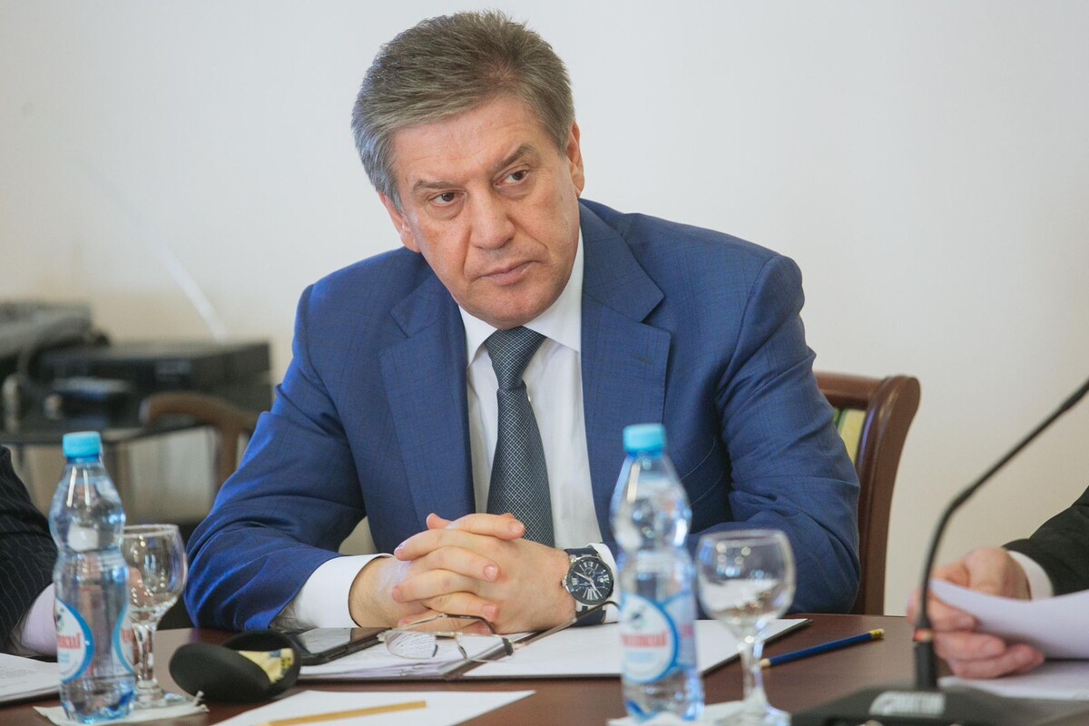 Владимир Петросян