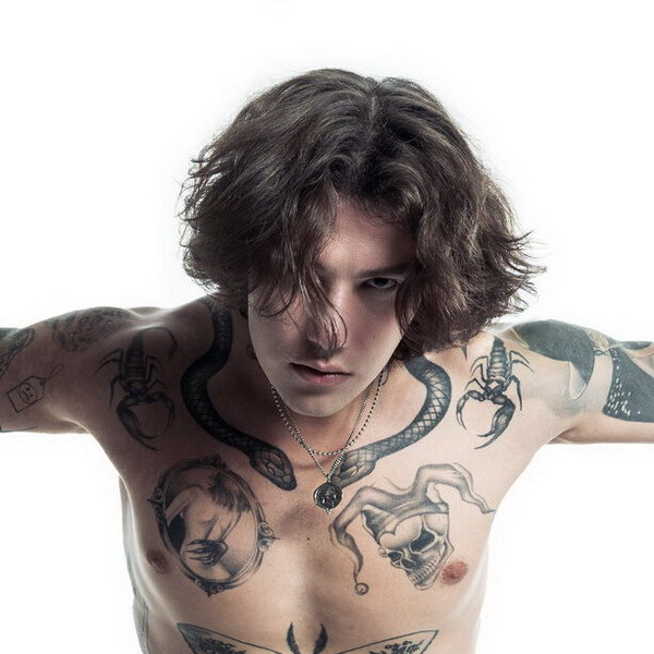     Концерт Xolidayboy в Ставрополе отменили из-за беспилотников