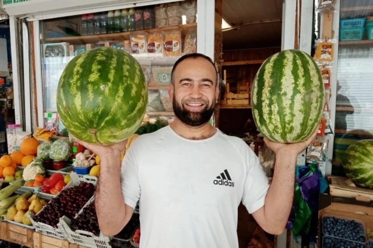    Красноярский край завалили азиатскими арбузами