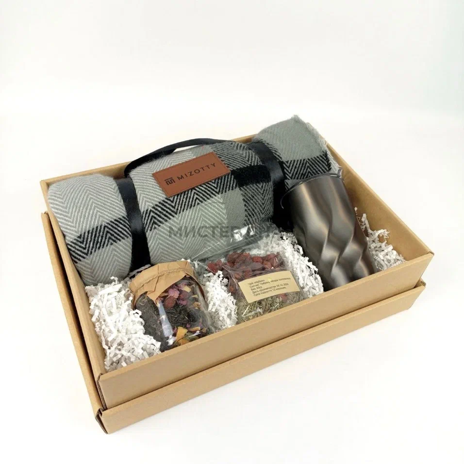 Больше таких подарочных наборов на нашем сайте @mister-snab.ru! Соберем эксклюзивный набор дял вашей компании в установленном бюджете, фирменных цветах за 20 мин! Пишите на почту sale@mister-snab.ru